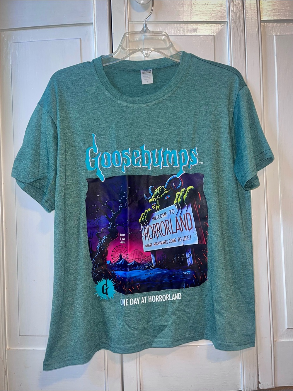 Goosebumps "One Day At Horrorland" Green Graphic Tee, Halloween Men’s T-shirt, L